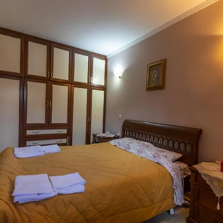 Aristotelis Lägenhet *